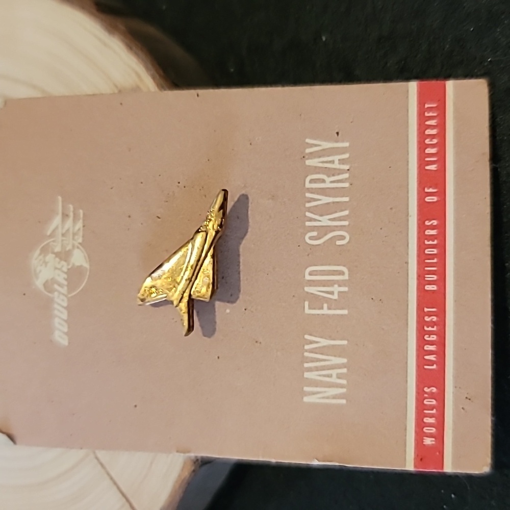 Vintage navy pin
